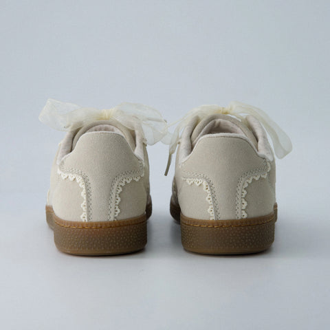 Belinda-K Lace Sneaker