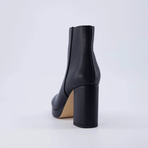 Dish Heeled Boot