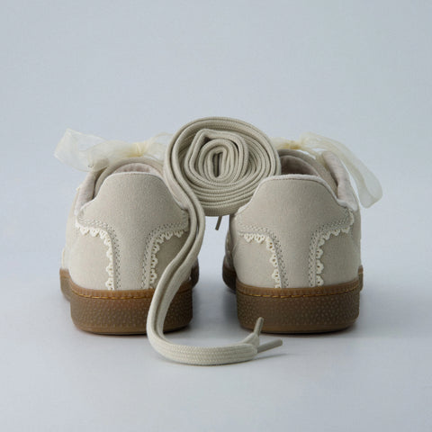 Belinda-K Lace Sneaker