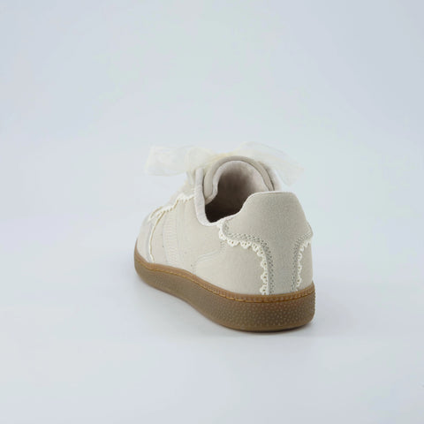 Belinda-K Lace Sneaker